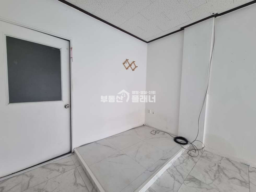 충남 아산시 온천동 역세권 도로변 저렴한 1층상가 월세 매물번호 10073 사진 3