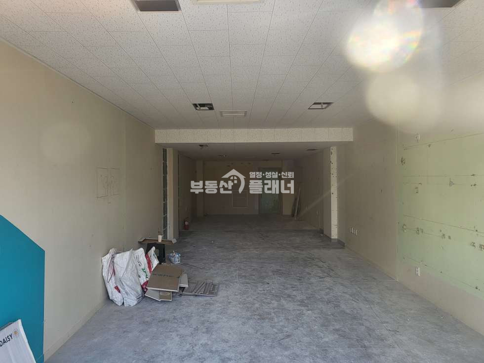 충남 천안서북구 불당동 상가동 불당동 도로변 테라스 있는1층 상가 월세 매물번호 10085 사진 1