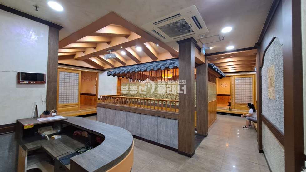 충남 천안서북구 성정동 1동 100평대 무권리 음식점 월세 매물번호 10096 사진 1