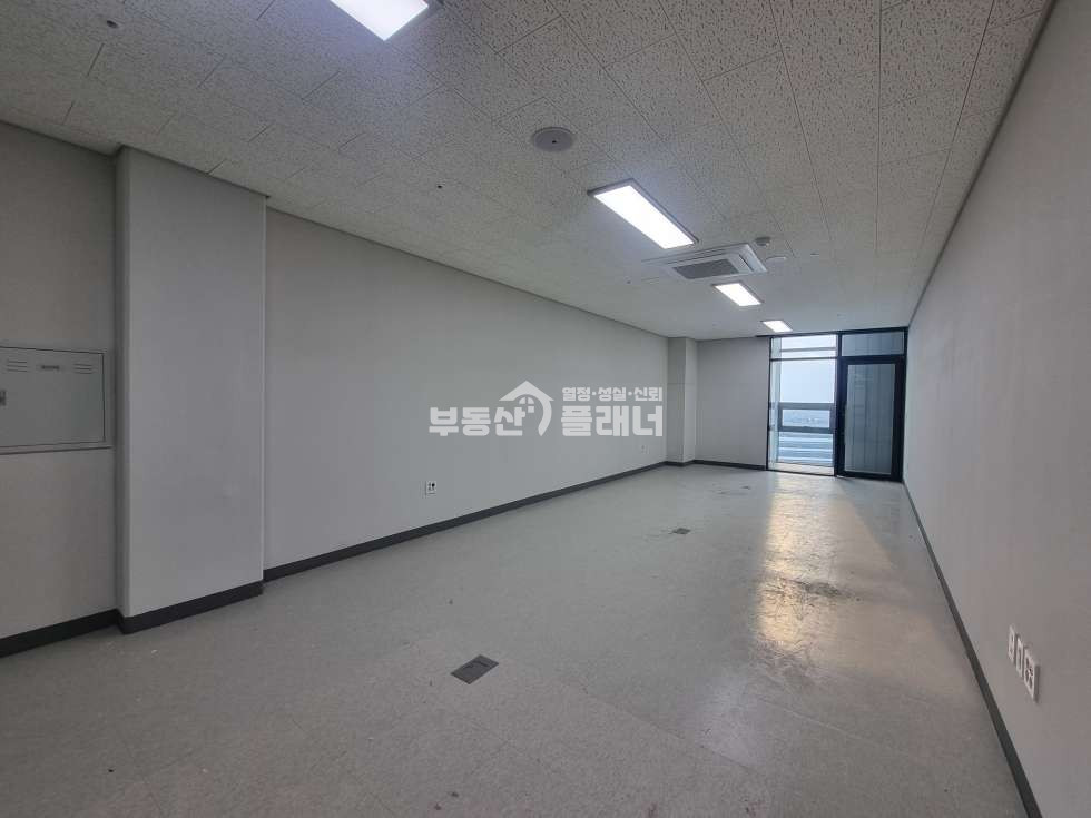 충남 천안서북구 성성동 도어락. 냉난방기 설치완료. 소형사무실추천 월세 매물번호 10108 사진 2