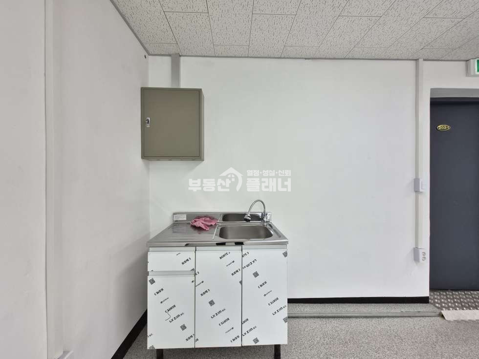 충남 천안서북구 두정동 해잘드는 사무실 , 수도 ok 월세 매물번호 10294 사진 4